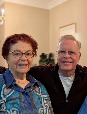 storiedlife-founder-with-parents_edited.