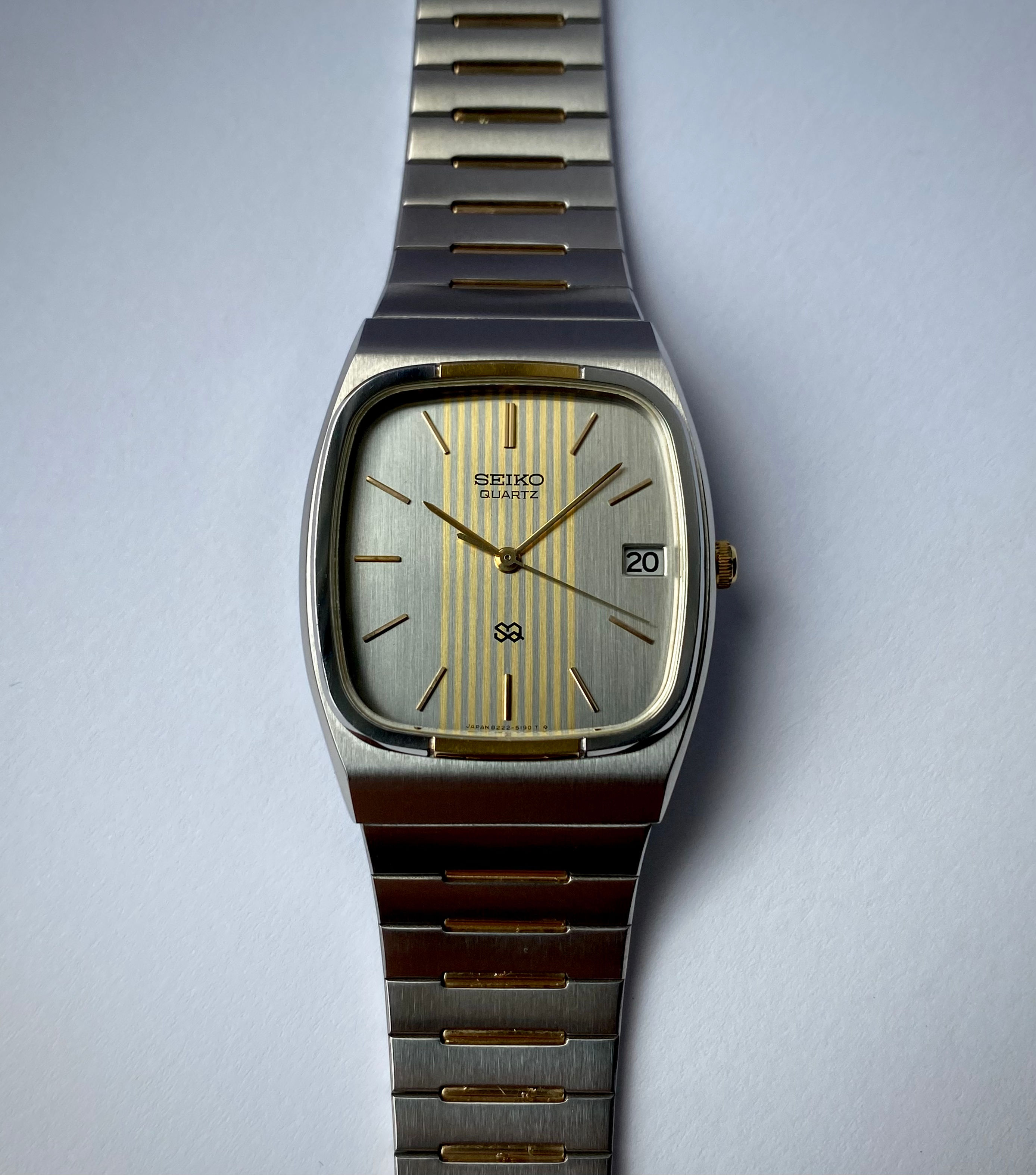 January 1982 Seiko Quartz two-tone integrated bracelet 8222-5130 Mining Interest