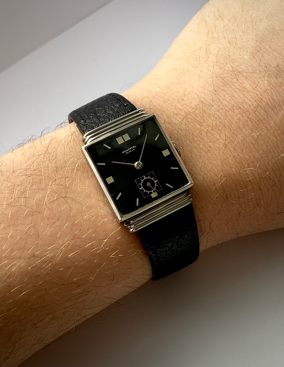 Thumbnail: 1937 Universal Geneve Hooded lug Steel Tank Bauhaus black dial ref 6199