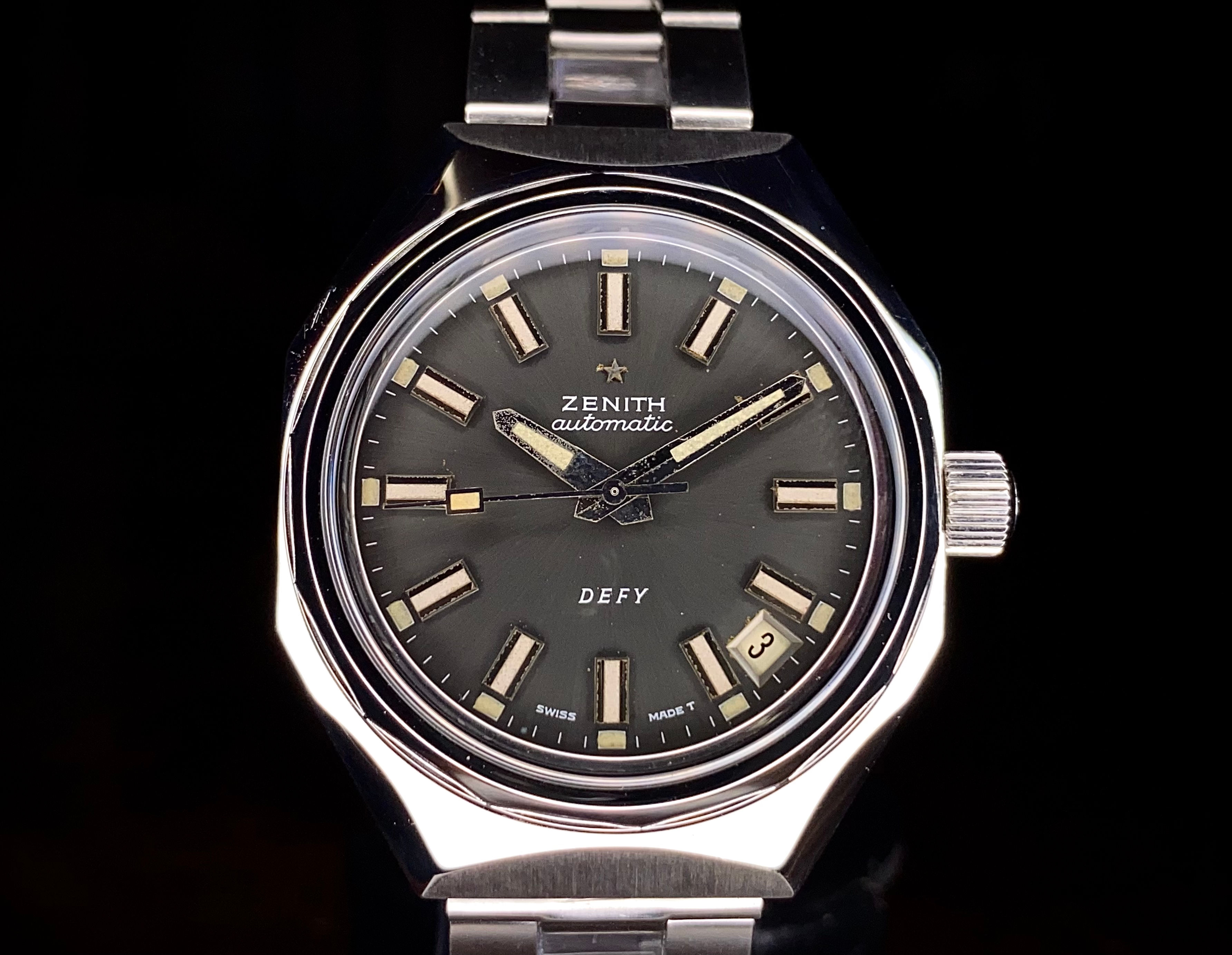 1971 2nd series Zenith Defy Octagonal Pat 493877 Black charcoal dial A3645