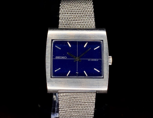 October 1969 Seiko 2559-3010 TV case Electric blue watch 24 jewel