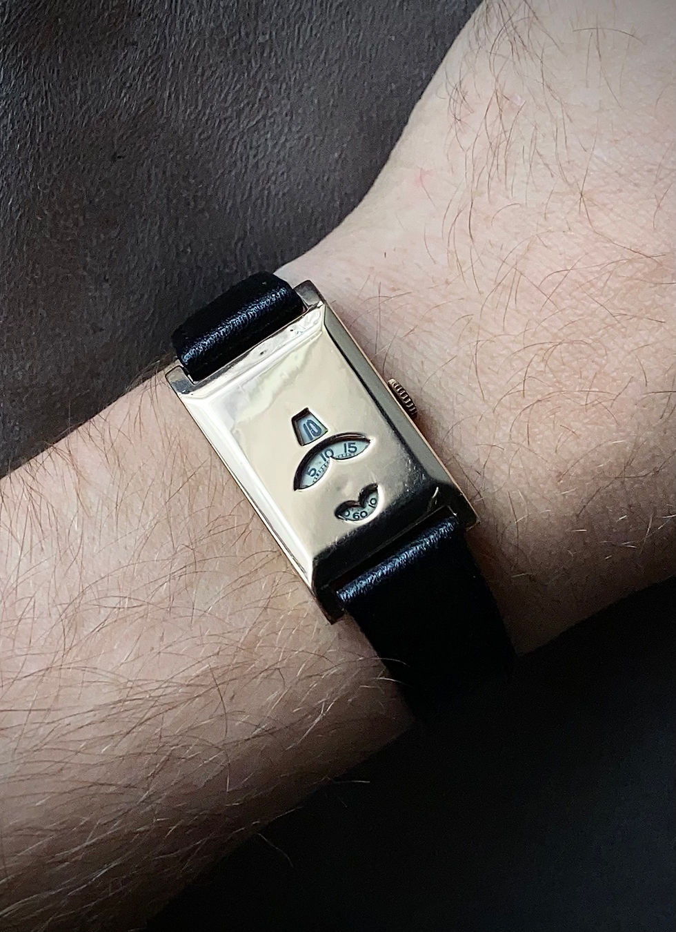 1932 Art Deco 9ct gold digital jump hour dress watch, FHF cal serviced