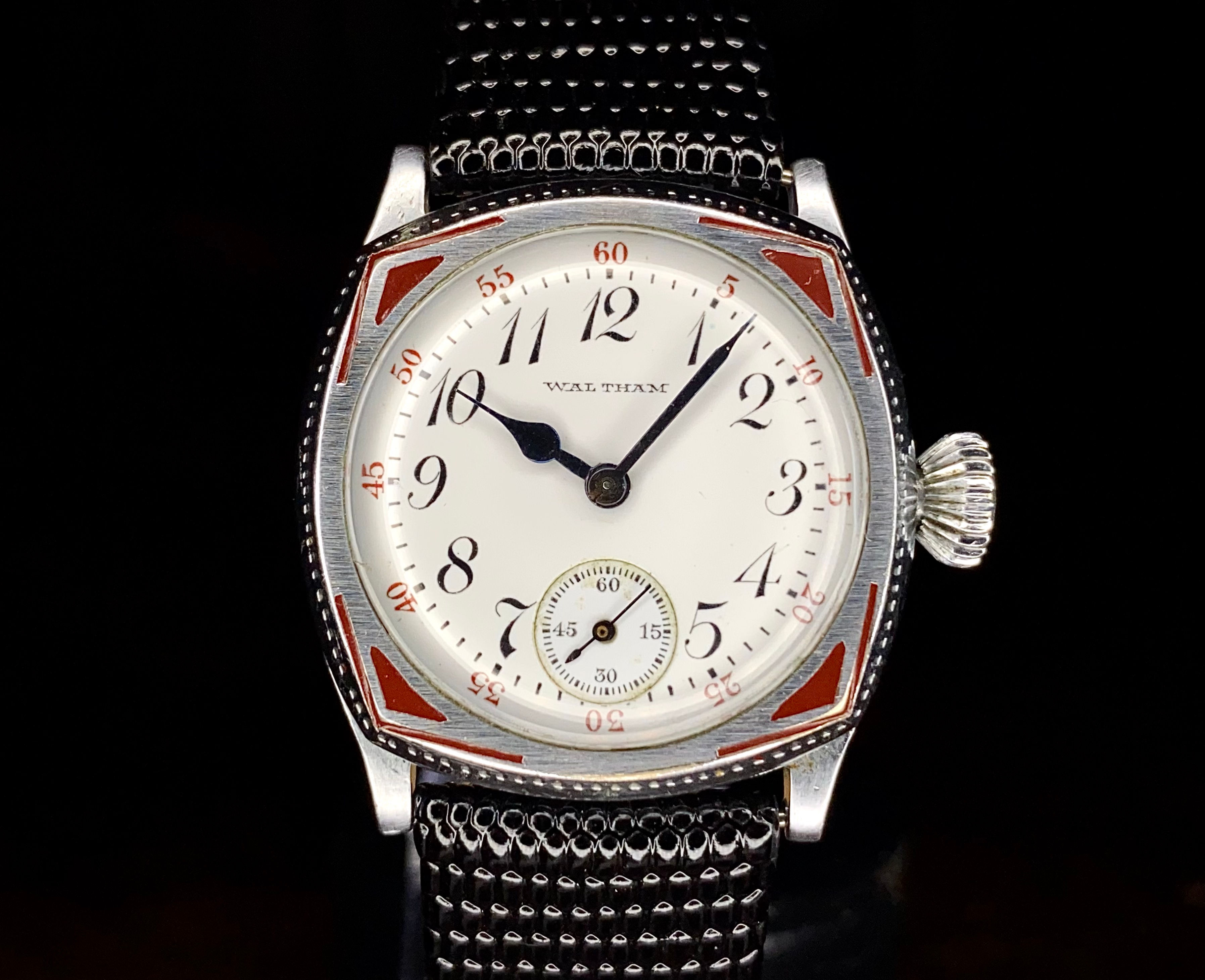 1929 American Art Deco Waltham cushion case watch red enamel Size 3/0 Grade 365