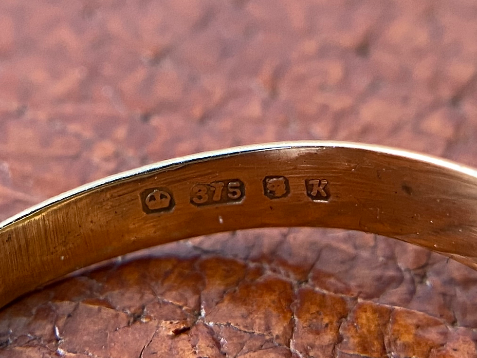 Thumbnail: Retro 1984 9ct Gold Tigers eye signet ring London Assay UK Size Q