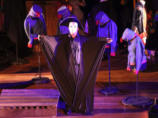 “El teatro boliviano se enfrenta al desafío de generar sus propios dramaturgos, su propia escritura”