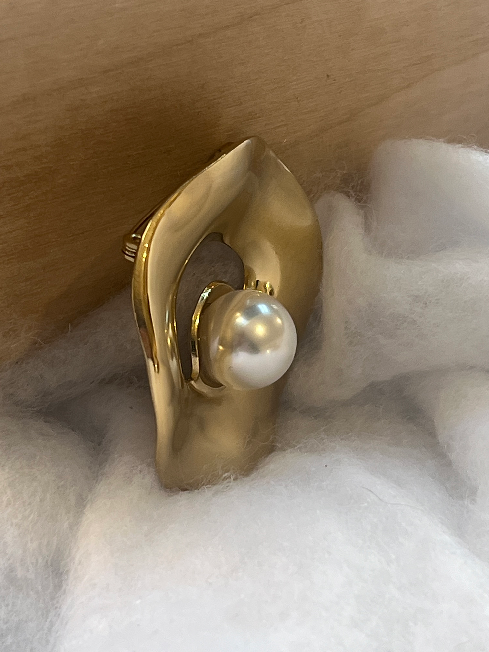 Miniature : Broche perle blanche