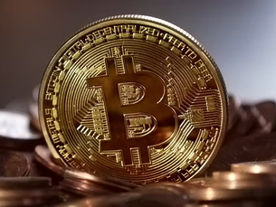 ‘Make Bitcoin Great Again’: por que um recém-convertido Trump inflou o mercado cripto em R$ 1,2 trilhão em 24 horas