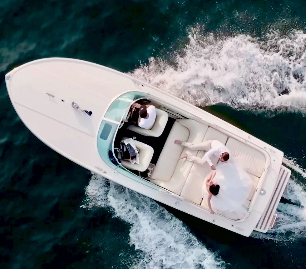 private boat experience on lake como