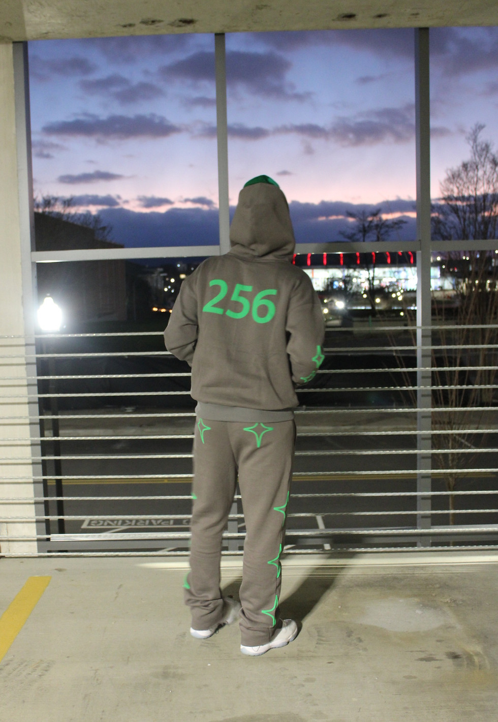 Thumbnail: Knockoff sweatsuit