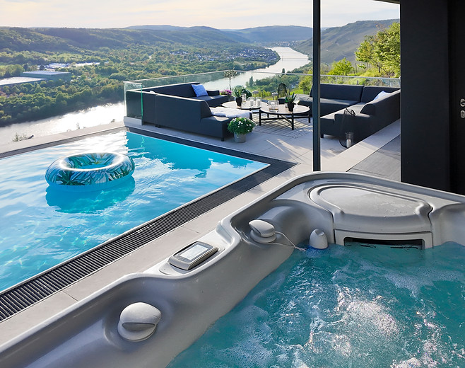 Whirlpool_01.jpg