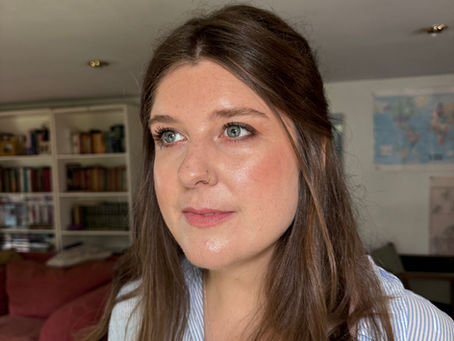 7 Gorgeous Makeup Styles to Flatter Every Eye Colour and Exactly What to Ask For