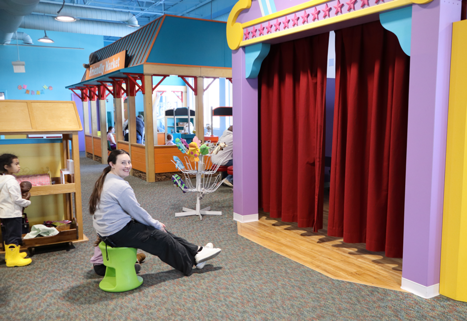 dream thheater exhibit with parent waiting outside