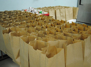 bagged lunches.jpg