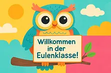 Willkommensschild Eulenklasse: Weise Eulen-Klassenmaskottchen für den Schulstart. Einzigartige Deko-Idee für Grundschullehrer am ersten Schultag kostenloses Klassenmaskottchen Material Grundschule ausdrucken