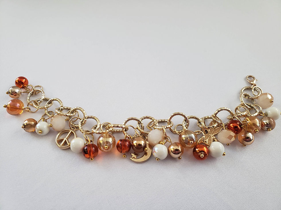 Thumbnail: Beaded crystal abd glass pearls bracelet.