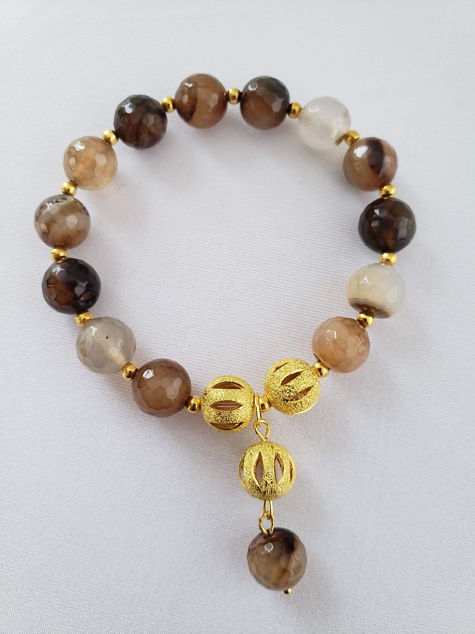 Thumbnail: Golden Earth Bracelet.