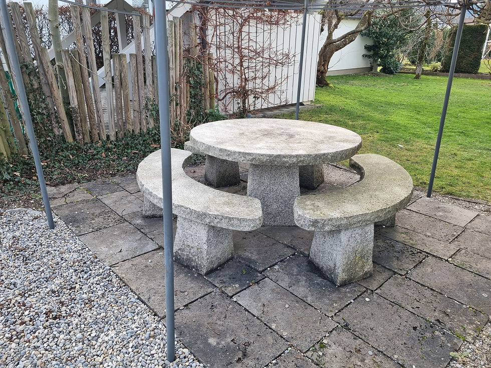 Sitzgelegenheit im Garten
