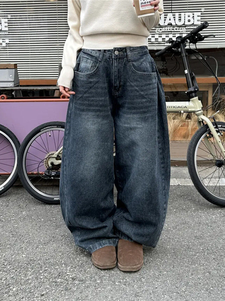 Women‘s Retro Washed Wide-Leg Buttoned Hem Denim Jeans