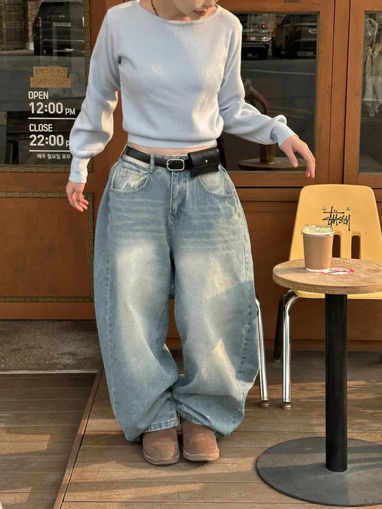 Thumbnail: Women‘s Retro Washed Wide-Leg Buttoned Hem Denim Jeans