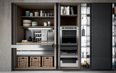 Un mécanisme de portes rentrantes qui permet de cacher certains éléments de votre cuisine lorsque vous le souhaitez