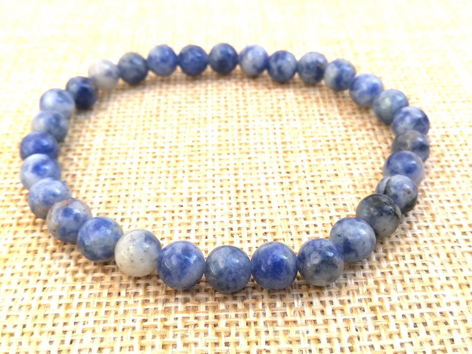 Pulsera Sodalita. Concentración, tranquilidad, fuerza de voluntad