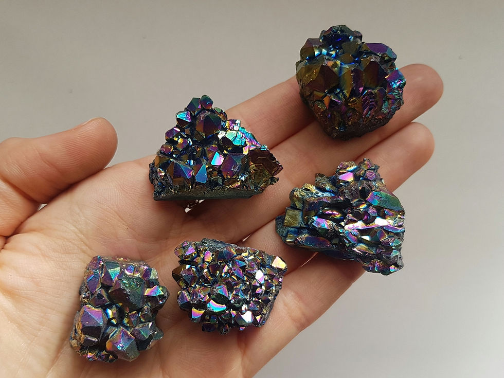 Miniatura: Drusa de cuarzo aura titanio pequeña