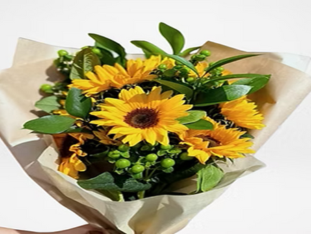 Best Floral Gifts To Give for Any Anniversary