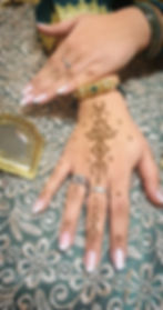 Tatouage berbère au henne