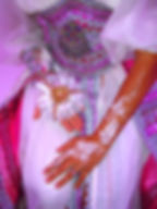 Mila_tatouage_paillette_blanche_camélia_edited