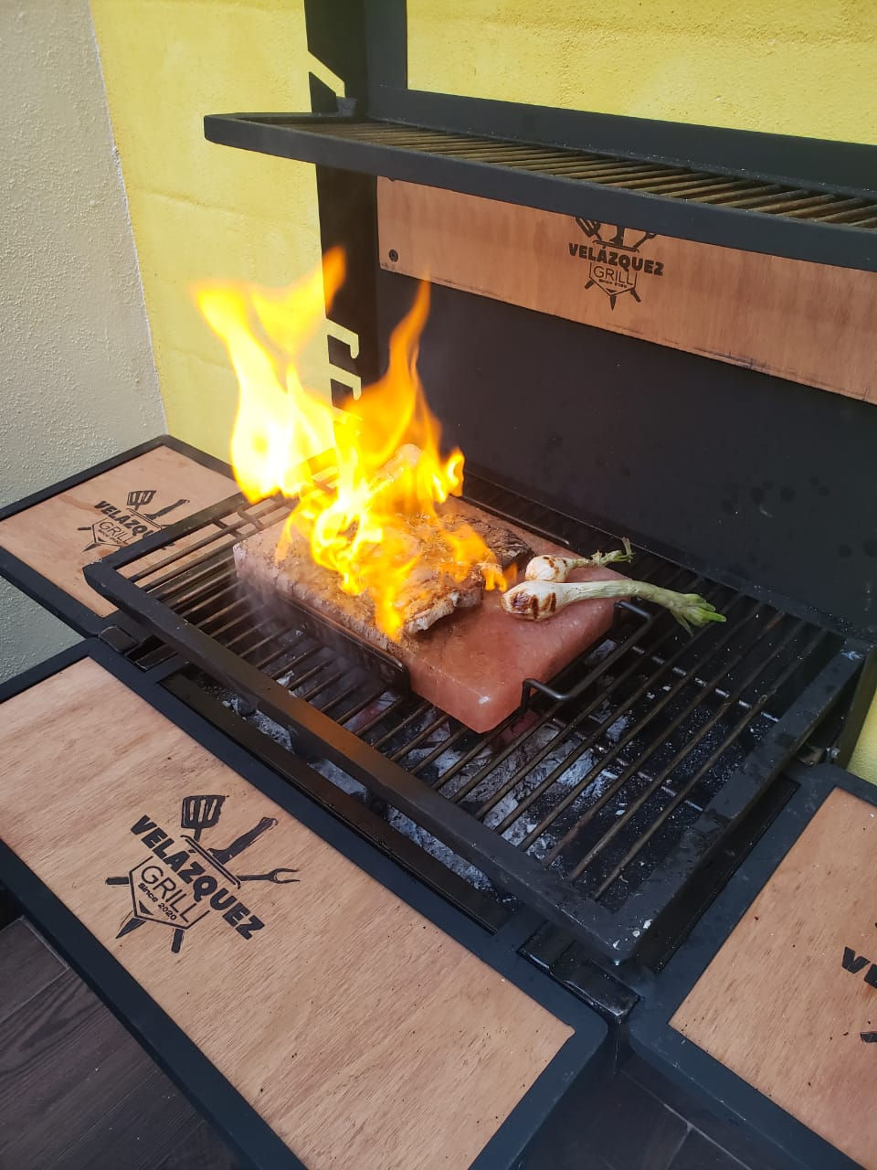 Miniatura: ASADOR ABATIBLE CHICO -Parrilla de Redondo-