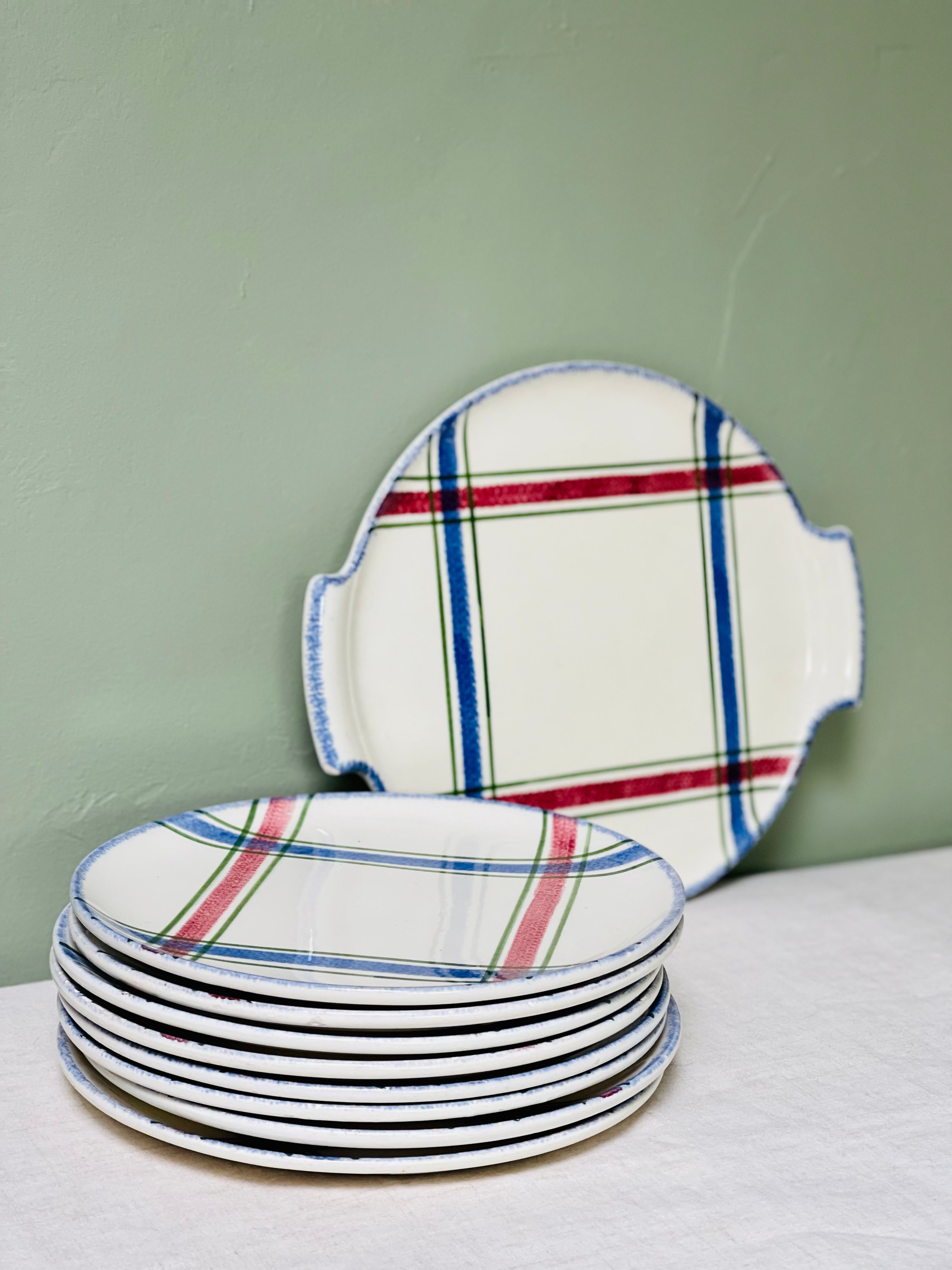8 assiettes + plat Lucienne