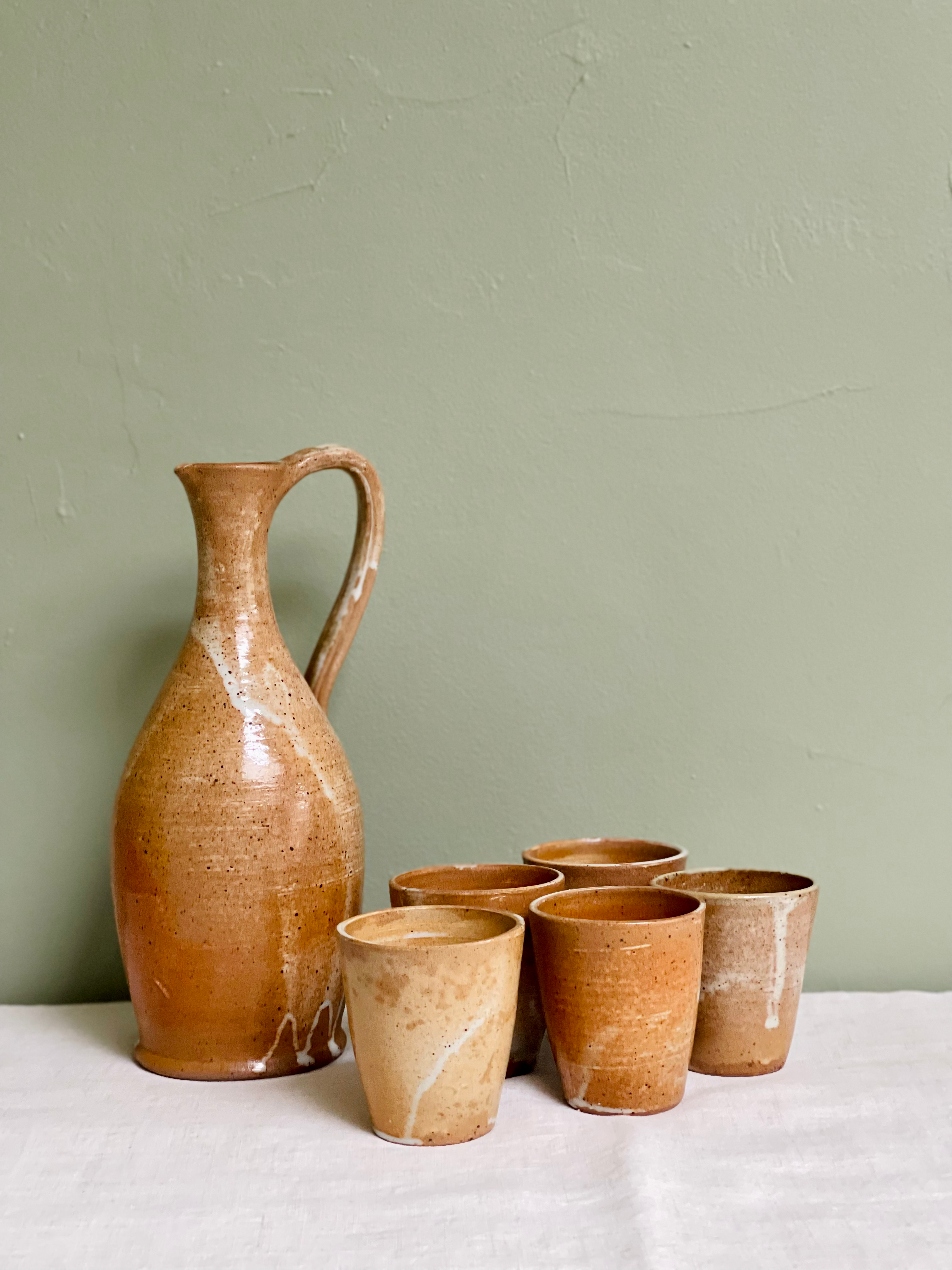 Pichet et verres en grès Alma