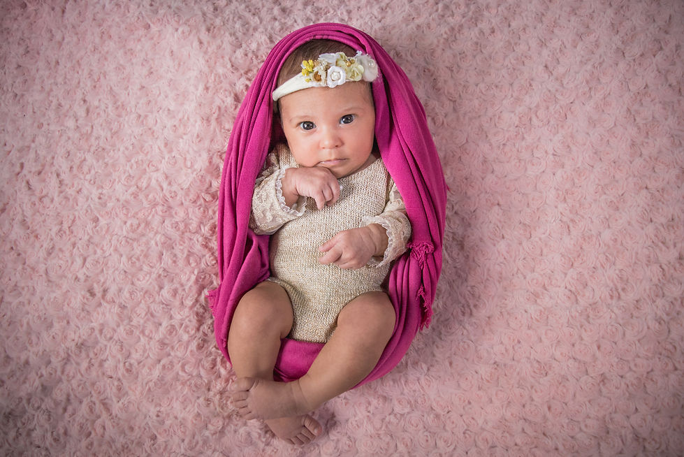 AbrilNewborn-8.jpg