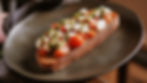 Tosta de Búfala e Tomate