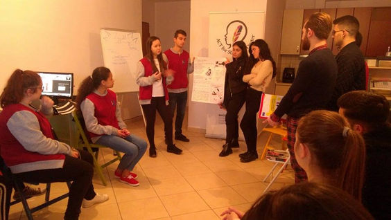 Po vjen 8 Marsi, Youthclub organizon idetë