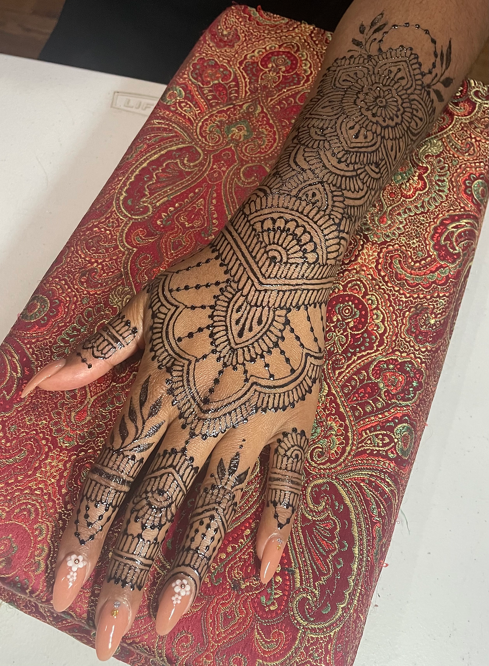 jagua hand to mid forearm