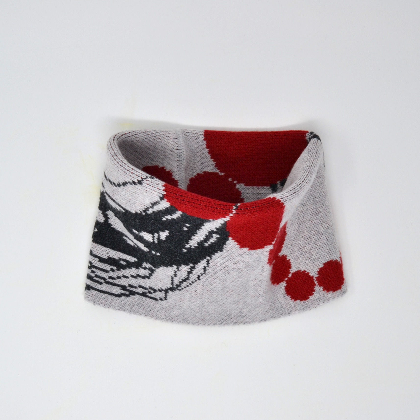 Sample- Red bead small , narrow size snood