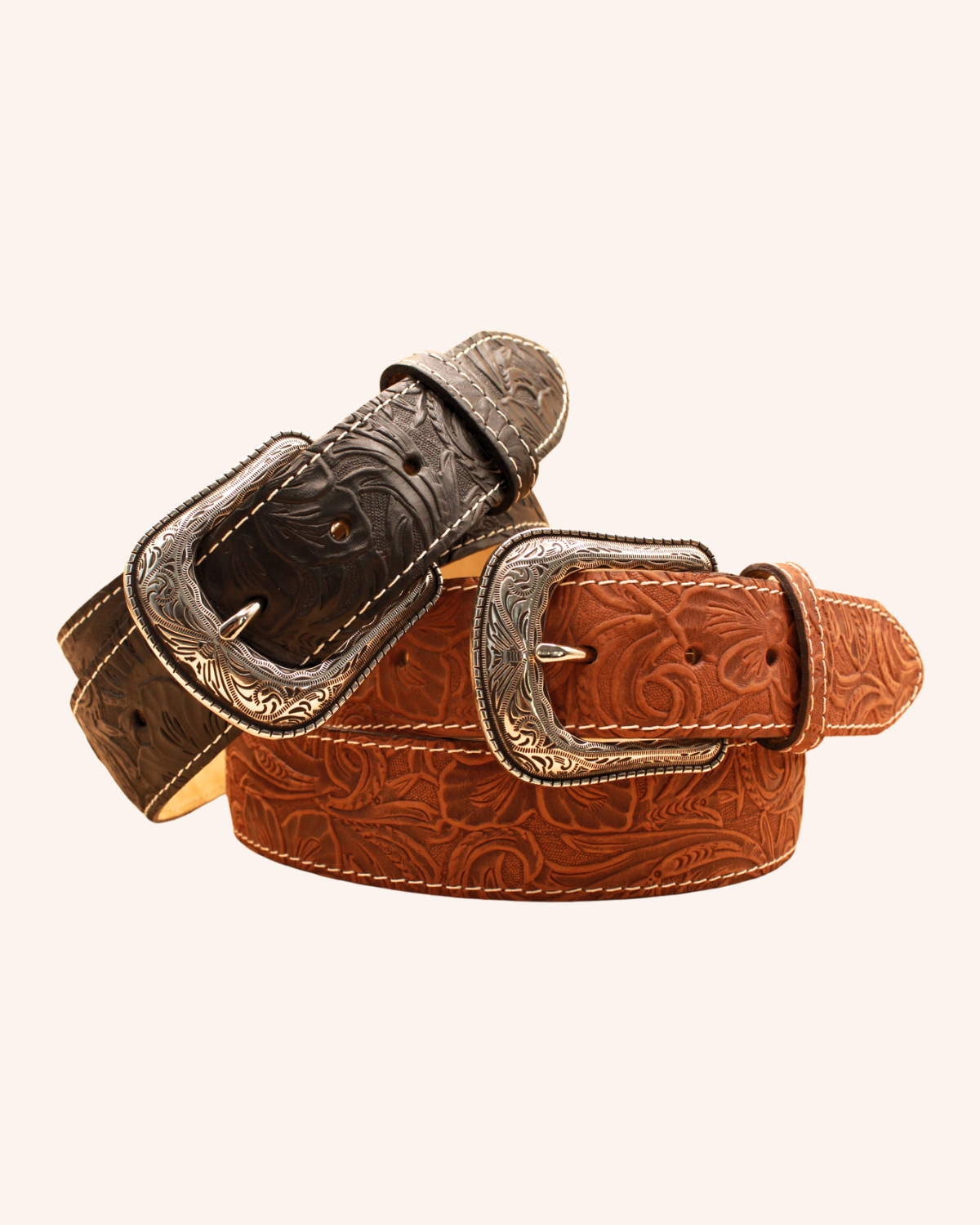 Cinturón grabado floreado