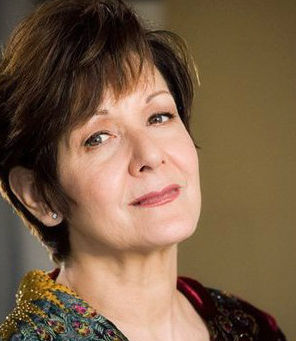 Ivonne Coll: Glamorous Renaissance Actress