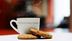 coffee-with-biscuits-1810101_1920
