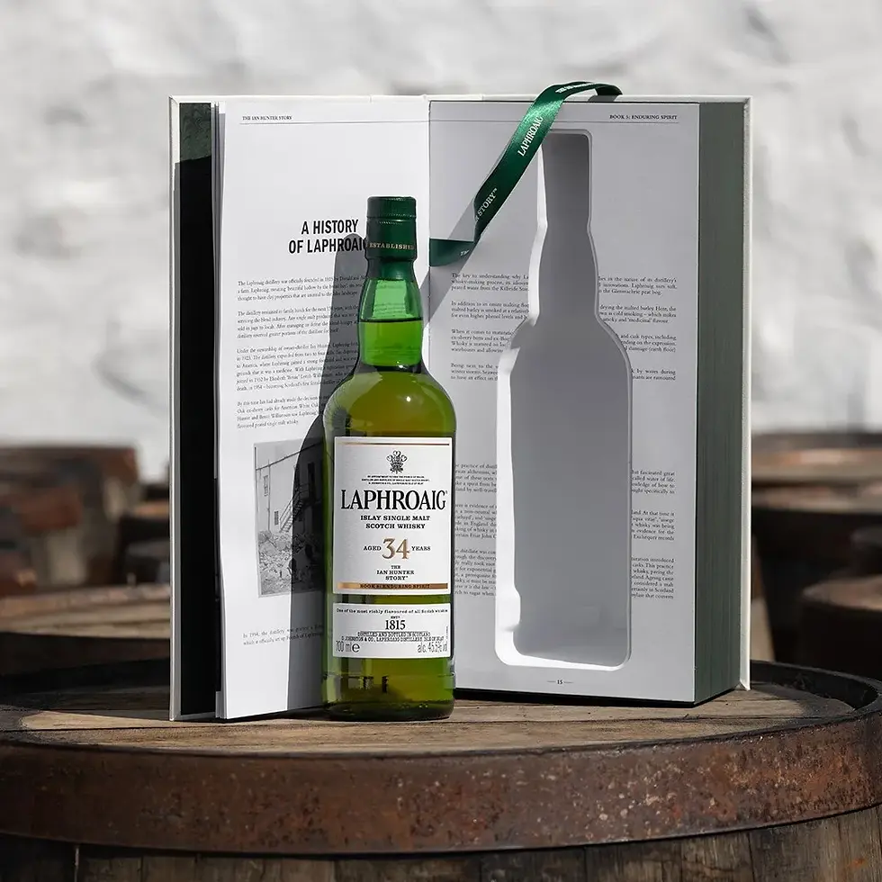 Laphroaig_IanHunter5_lifestyle.jpg.webp