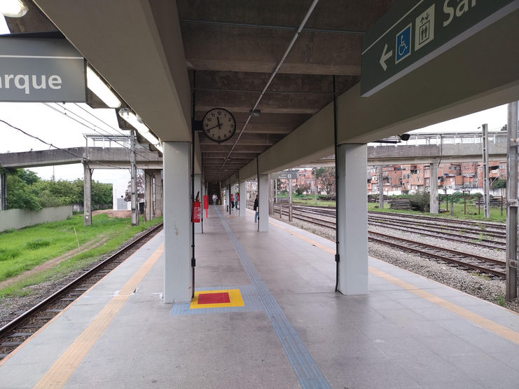Estação Santa Terezinha em Carapicuíba SP