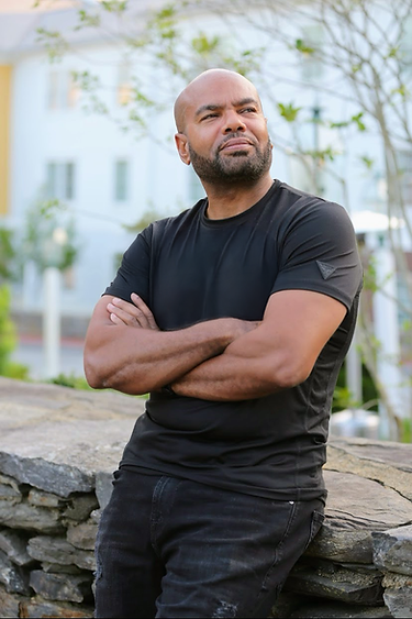 Dante, photographer and owner of PureSouls Photography