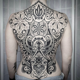 Ornamental Backpiece by Siarn Engels
