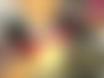 Aluno Yosef do Grupo 4 realizando o plantio de sementes