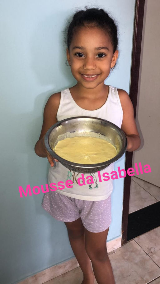 Isabella aceitou o desafio e preparou seu DOCE PREFERIDO, MOUSSE DE MARACUJÁ