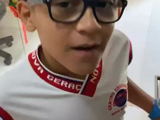 Aprendendo a fazer um delicioso bolo com o aluno Isaque do 4° ano B