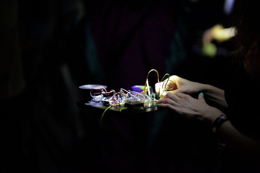 Screaming Minerals instrument