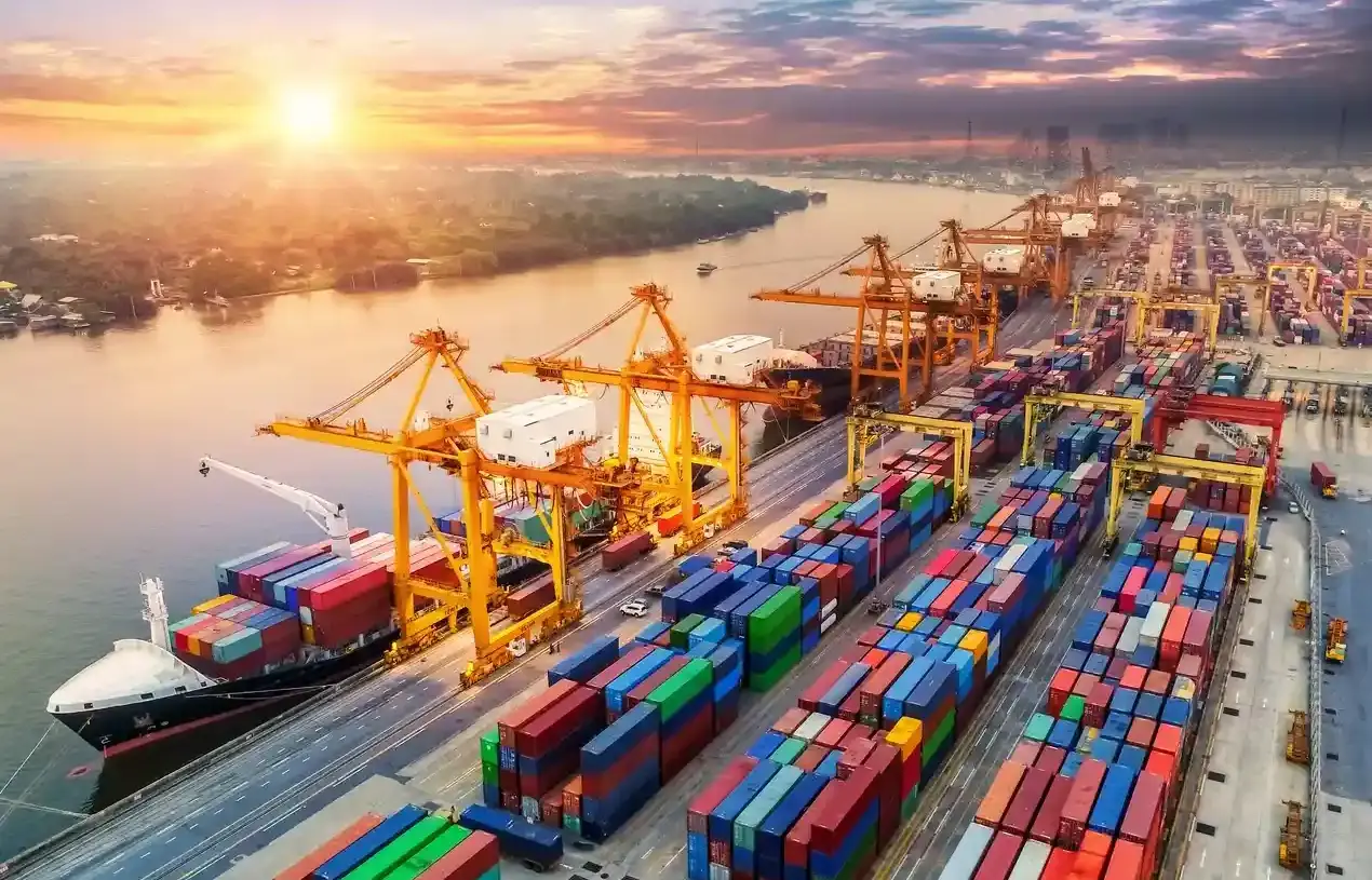 Shipping port in Andalusia, Alabama during sunrise — Tiger Freight cargo logistics and port services