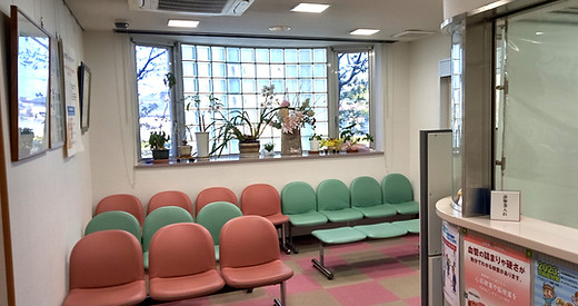 受付　待合室